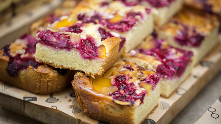Burrell Catering Cake Slices